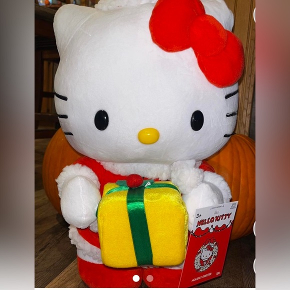Hello Kitty Christmas Greeter BNWT - Picture 2 of 2